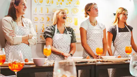 Tour: Spritz & Spaghetti Cooking Class