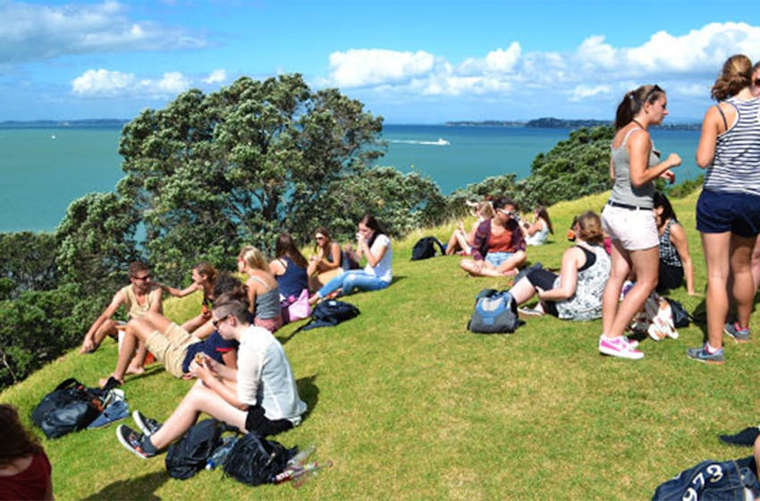 Intern Abroad HQ interns in Auckland, New Zealand