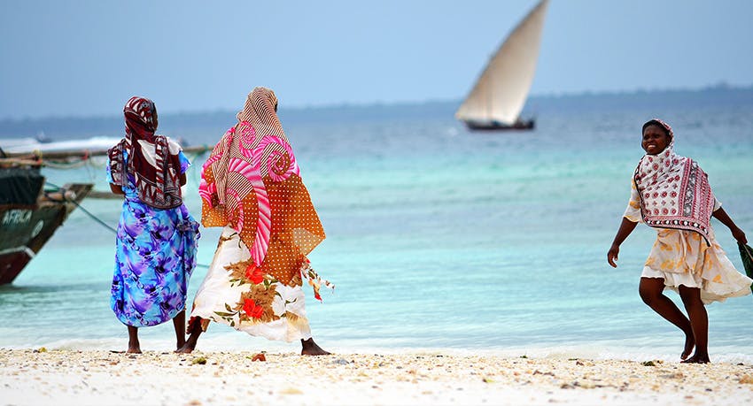 Intern Abroad HQ Interning Abroad On A Budget.