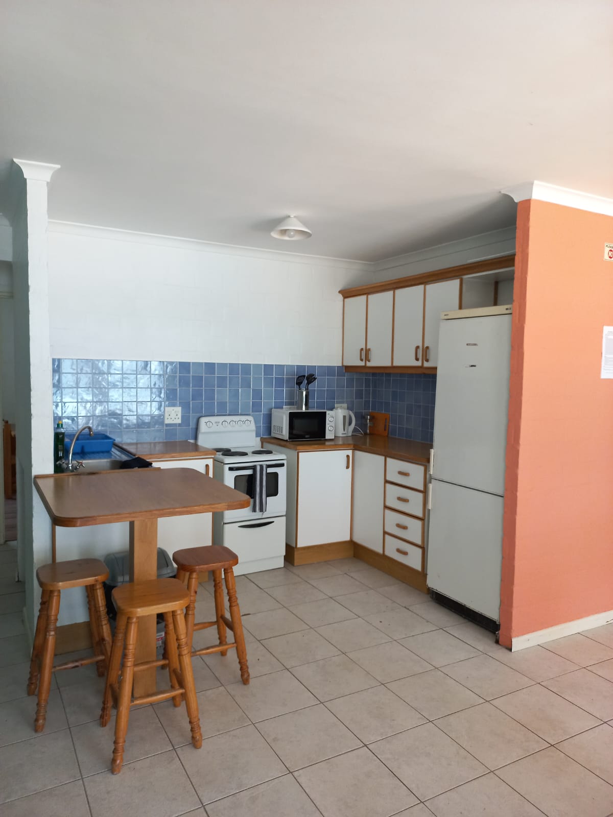 Kitchen accommodation example for interns in Cape Town, South Africa, Intern Abroad HQ