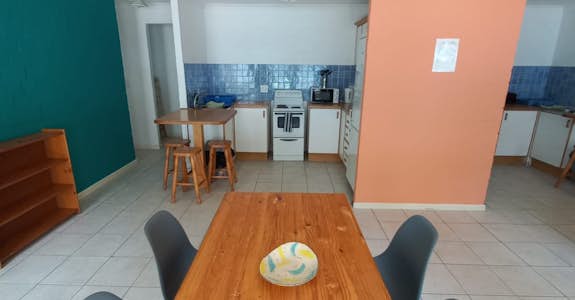 Kitchen accommodation example for interns in Cape Town, South Africa, Intern Abroad HQ