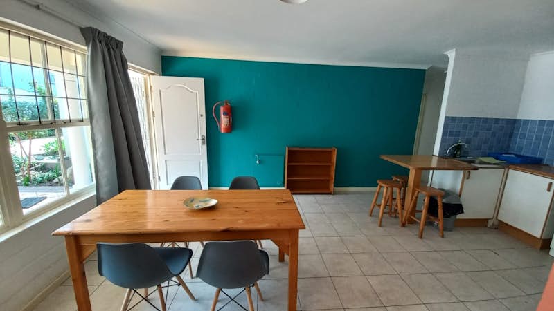Living room accommodation example for interns in Cape Town, South Africa, Intern Abroad HQ