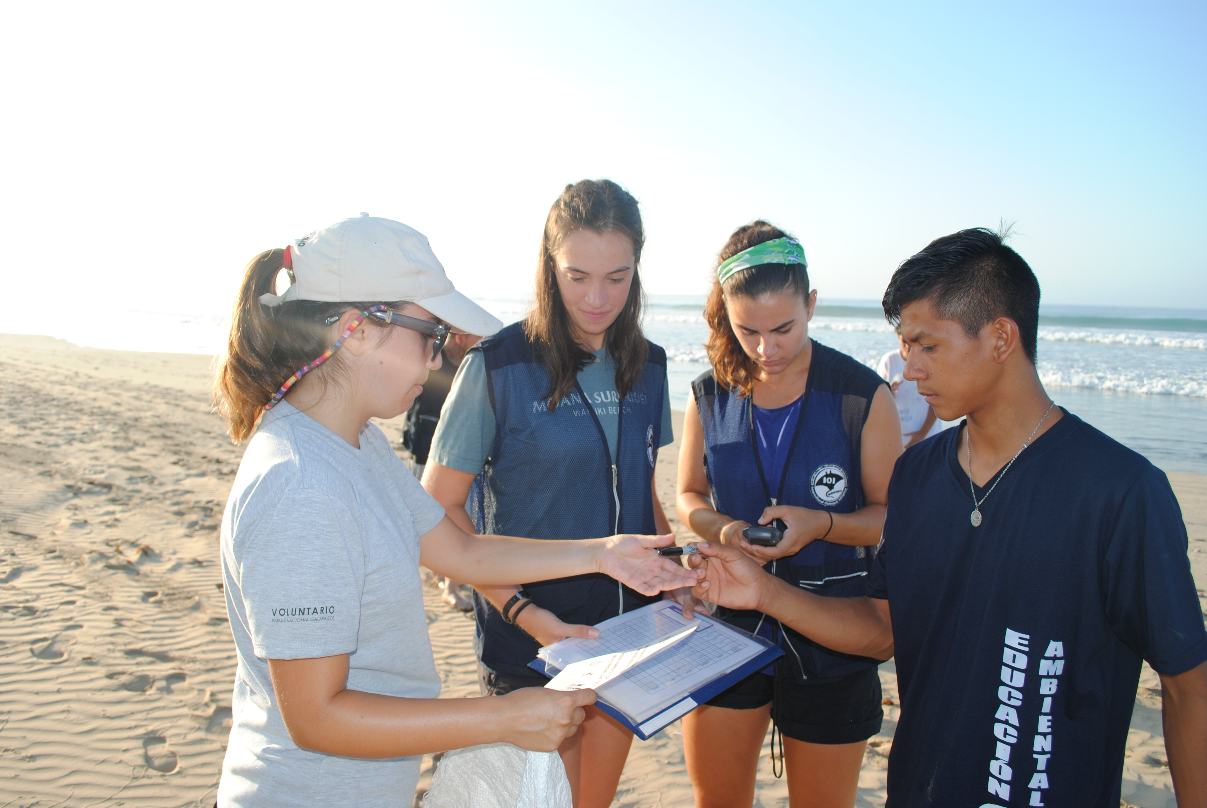 Internship explanation from program staff, intern abroad in the Galapagos