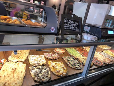 Pizzeria in Rome, Intern Abroad HQ
