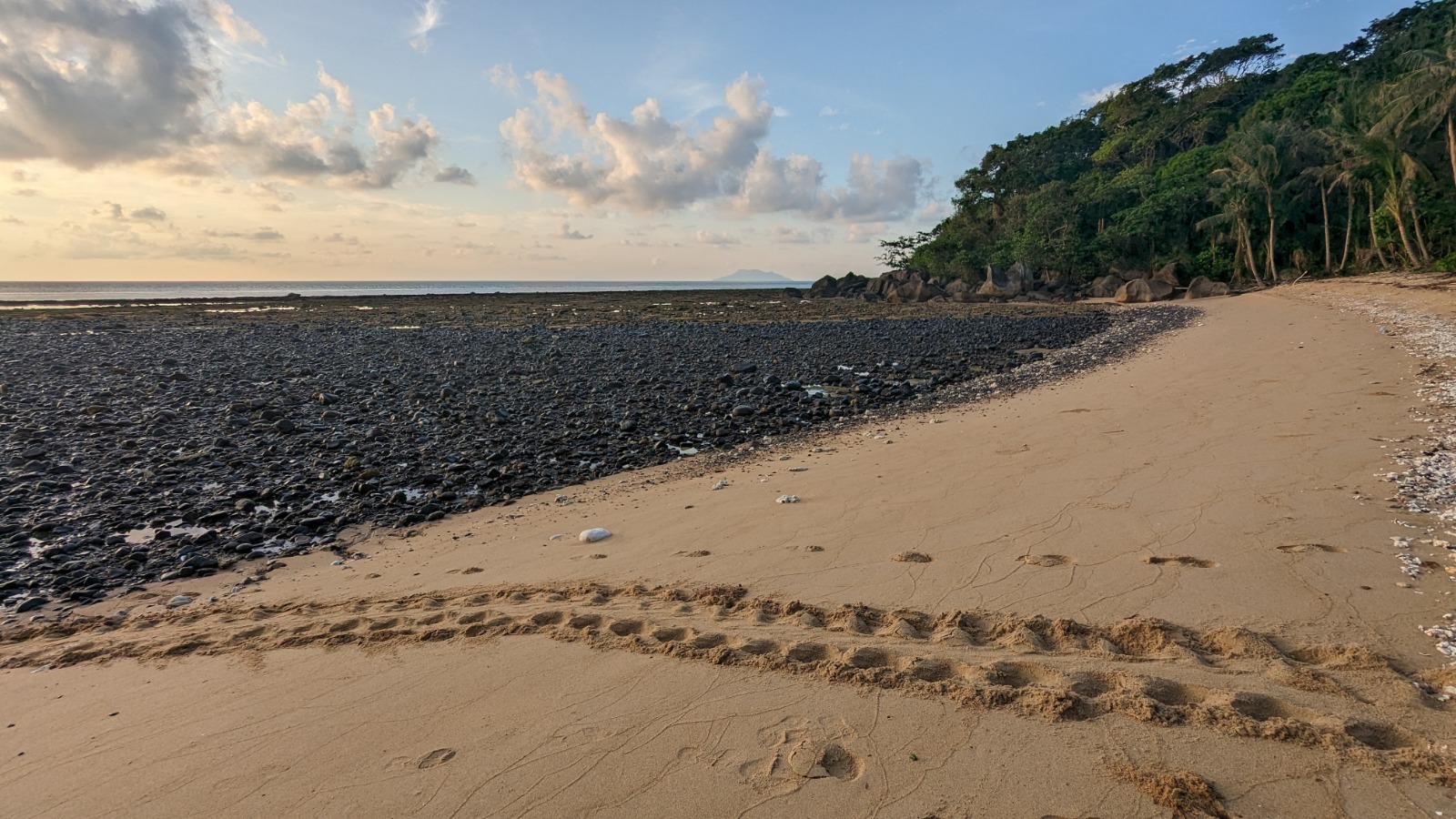 Malaysia Sea Turtle Conservation program, available via Intern Abroad HQ, turtle tracks found during beach patrol
