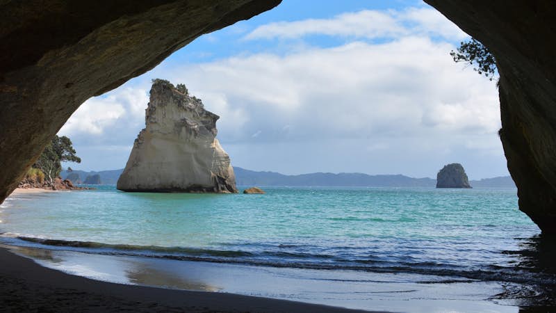 Te Whanganui-A-Hei, Cathedral Cove, on the Coromandel Peninsula in New Zealand