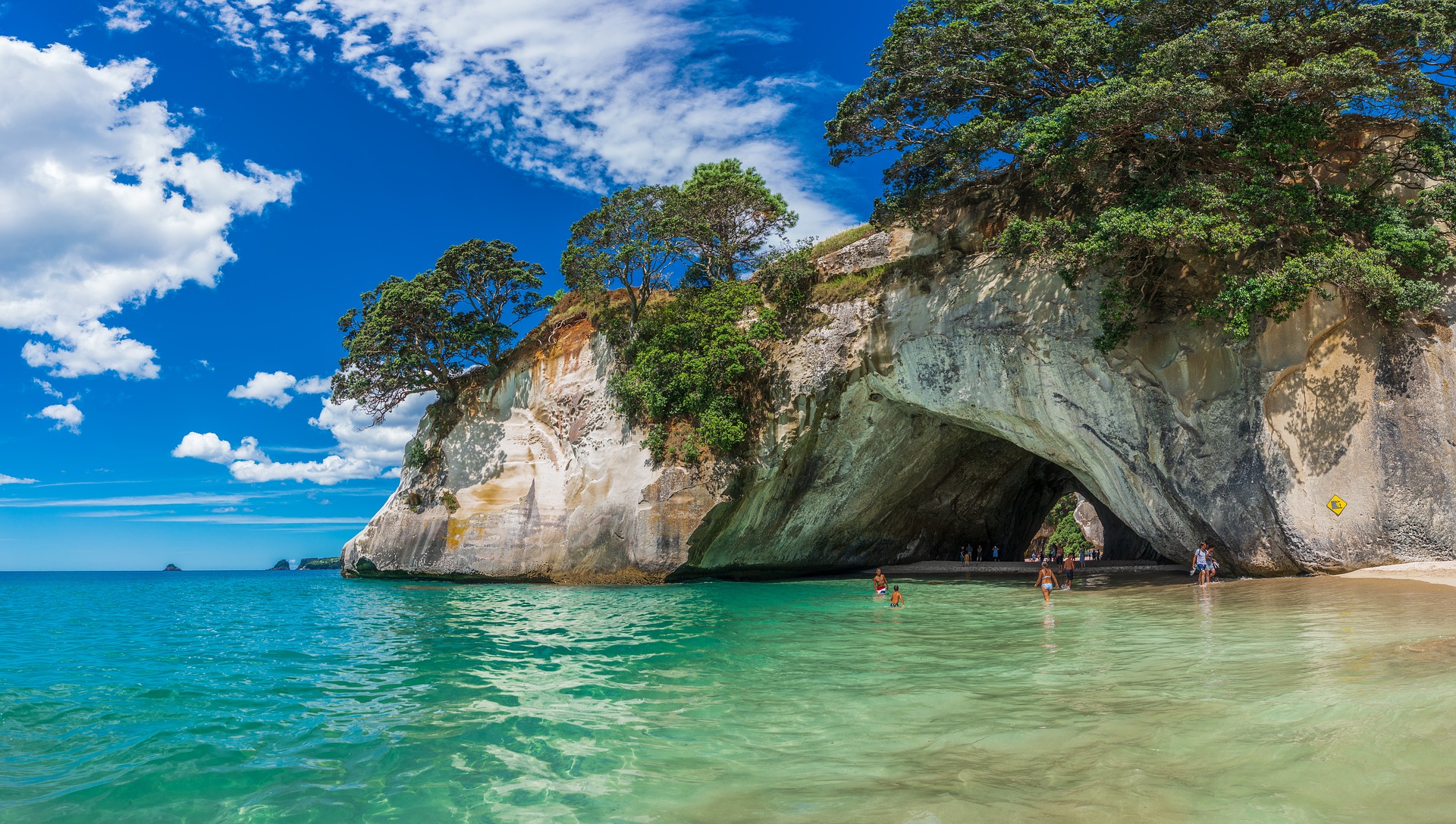 Te Whanganui-A-Hei, Cathedral Cove, on the Coromandel Peninsula in New Zealand
