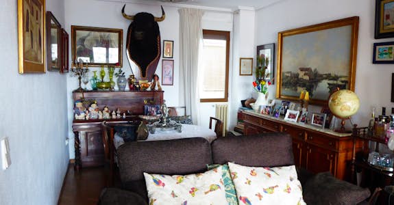 Comfortable home-stay, typical Spanish apartment in Valencia, Intern Abroad HQ