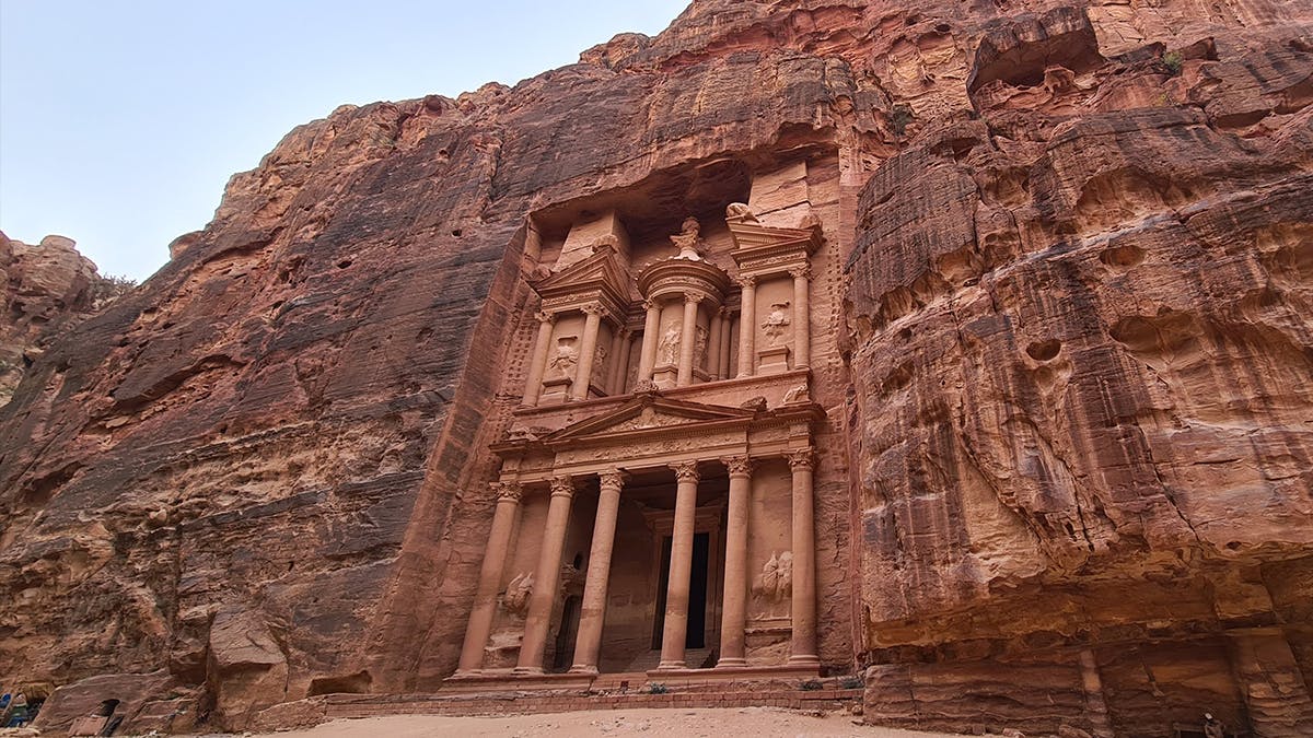 Free-Time Experiences & Tours for interns in Jordan