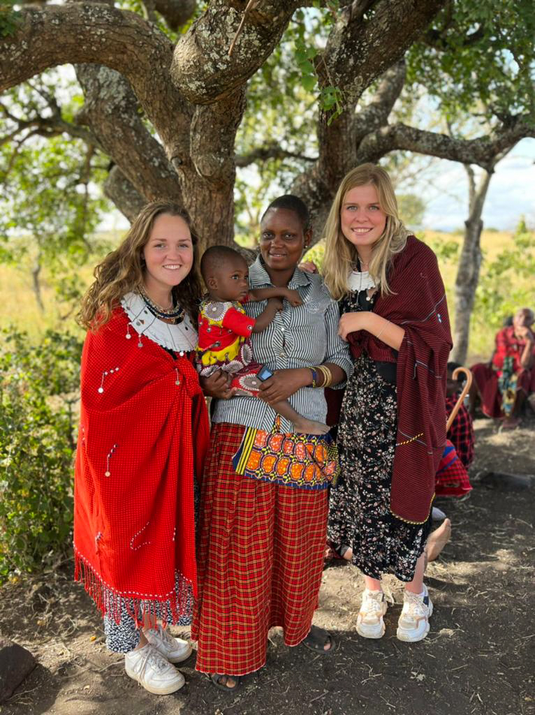 How it works: discover how to start your international internship with IAHQ through the Black Friday promotion, with opportunities starting from USD $1,000.